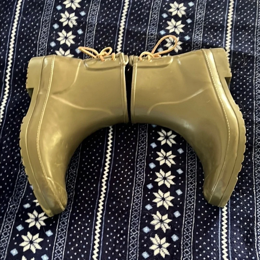 Sperry Olive Green Ankle Rain Boots Size 11 EUC